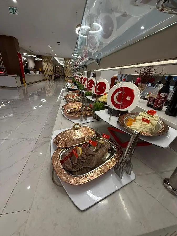 Side Moon Palace Hotel